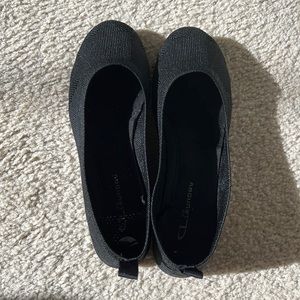 ⭐️Women’s black flats